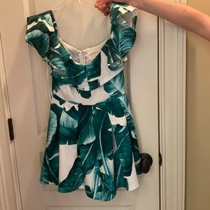 Vestique Palm tree printed Romper (Barely worn) Very Good Condition